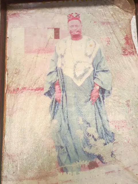 Sa Majesté le Naaba Tigré II de Garango